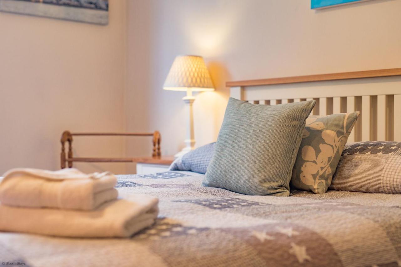 פולקסטון Hockley House By Bloom Stays מראה חיצוני תמונה