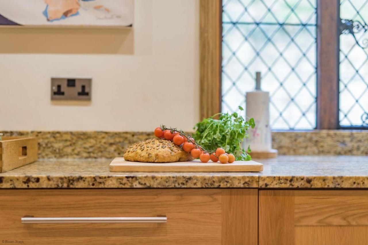פולקסטון Hockley House By Bloom Stays מראה חיצוני תמונה
